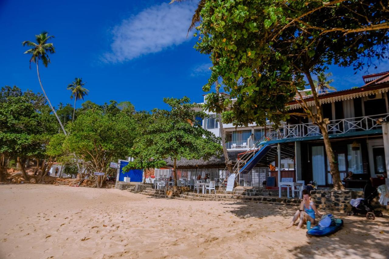 Coral Beach Hotel Mirissa Exterior photo