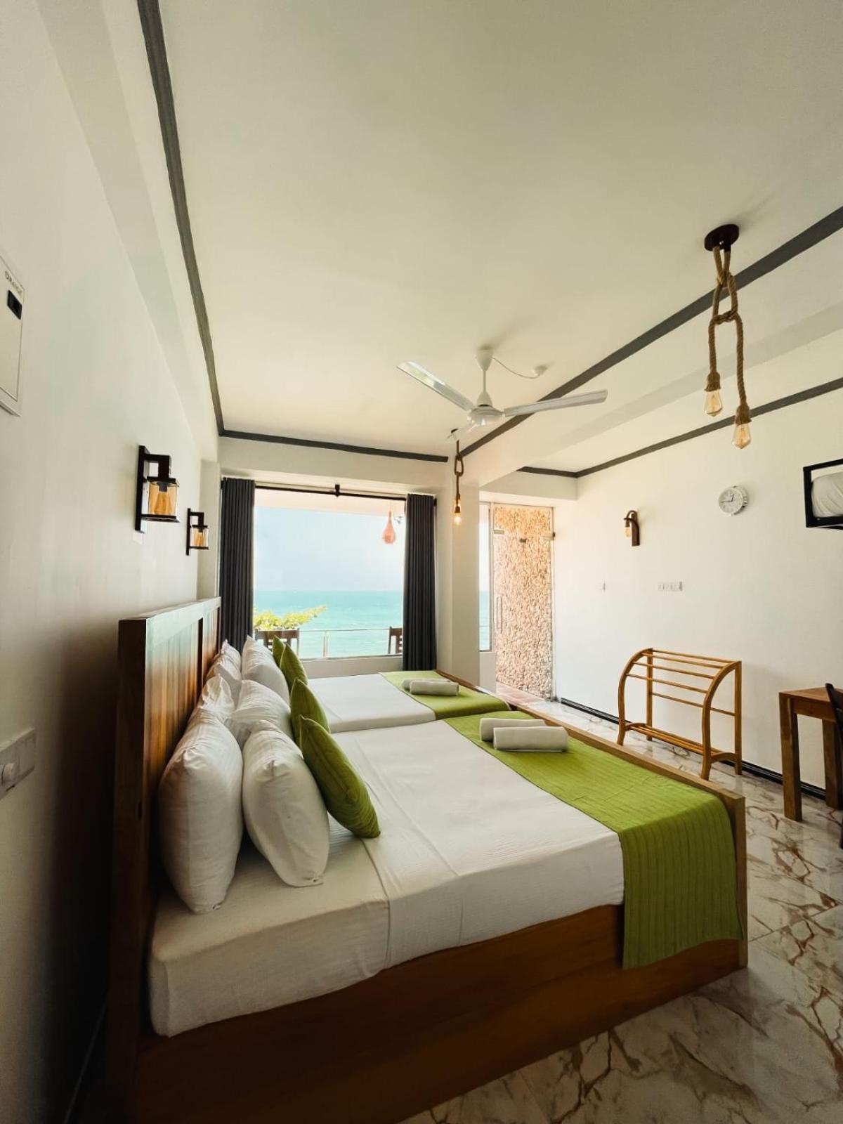 Coral Beach Hotel Mirissa Exterior photo